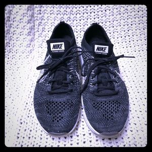 Nike Flynit Zoom women’s sneakers